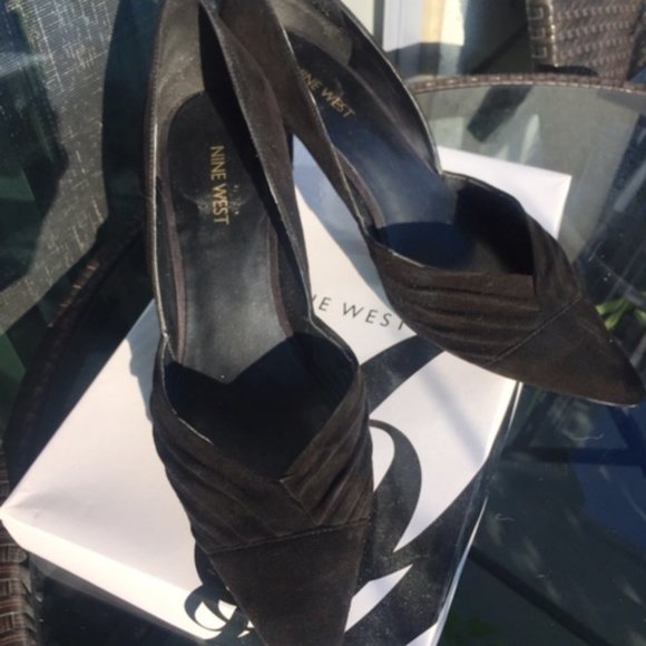 Dress shoes - Picture 1 of 4